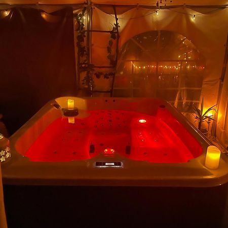 Choisy Le Jacuzzi Bed & Breakfast Dış mekan fotoğraf